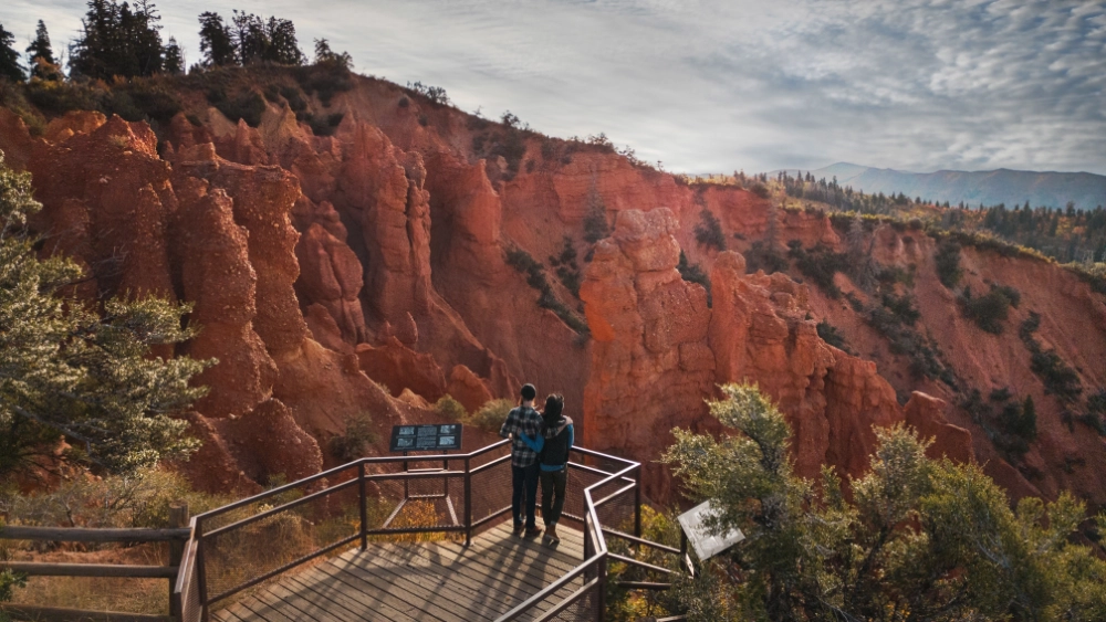 In the southern Wasatch Range along the Nebo Loop National Scenic Byway, an amphitheater of eye-catching red rock hoodoos and other rock formations reach to the sky, creating Devils Kitchen or what many call little Bryce Canyon or mini Bryce Canyon.