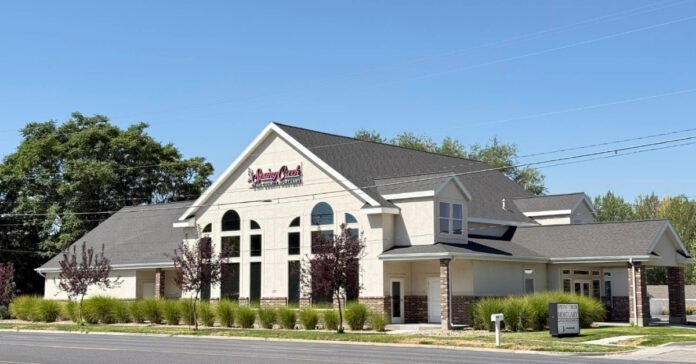 The inviting exterior of Spring Creek Mortuary in Springville, a center for community healing and grief support.