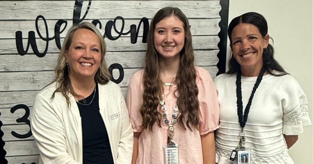shelby willis mapleton elementary teacher of the month